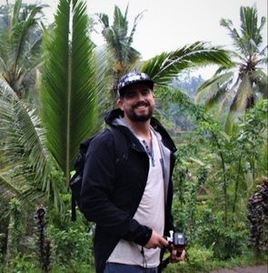 Meet your Posher, Eddie